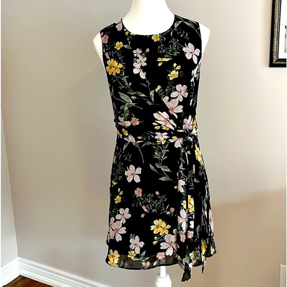 Pretty RW&CO. Floral Mini Dress Size 6 - Picture 3 of 13